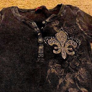 Grayish beigh long sleeve thermal.